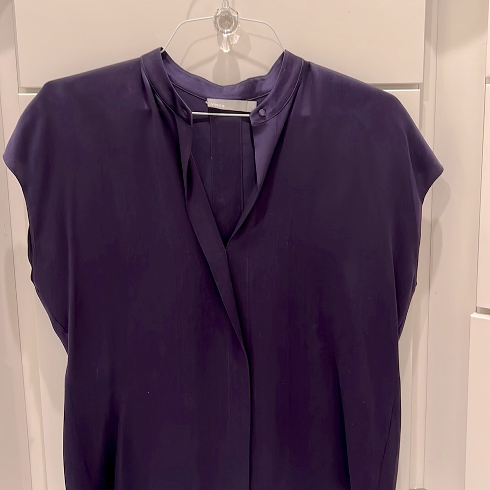 Vince size XS beautiful purple silk blouse